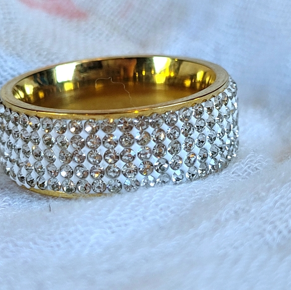 Fashion Rhinestone Ring 7.5 - Picture 4 of 6